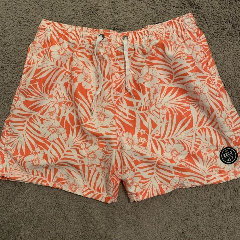 Exist Men’s Swim Wear.  Size: 2XL.  Drawstring/Elastic waist. Pockets.